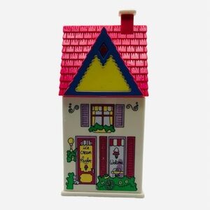1993 Reader's Digest Mini Plastic Ice Cream Parlor